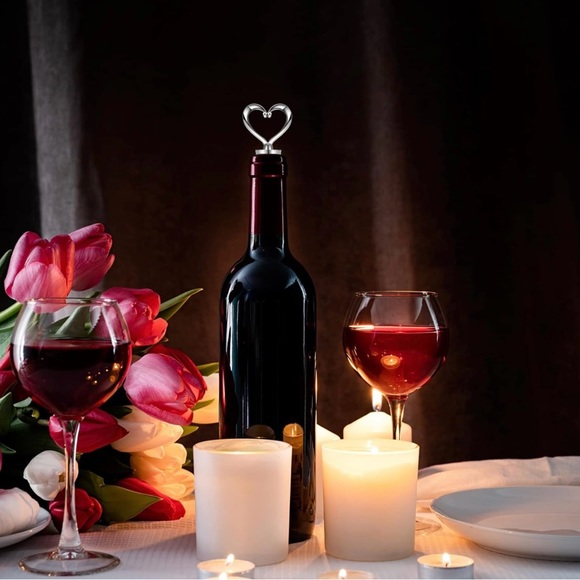 Wine Stopper, 1 Piece, Reusable Heart Wine Stopper, Love your Wine, Keep Fresh - Picture 6 of 7